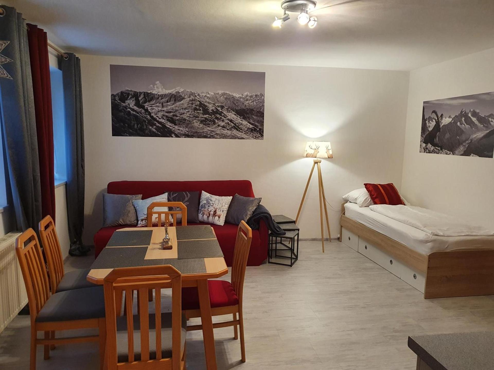Apartment mit 1 Schlafzimmer und Badezimmer - 3