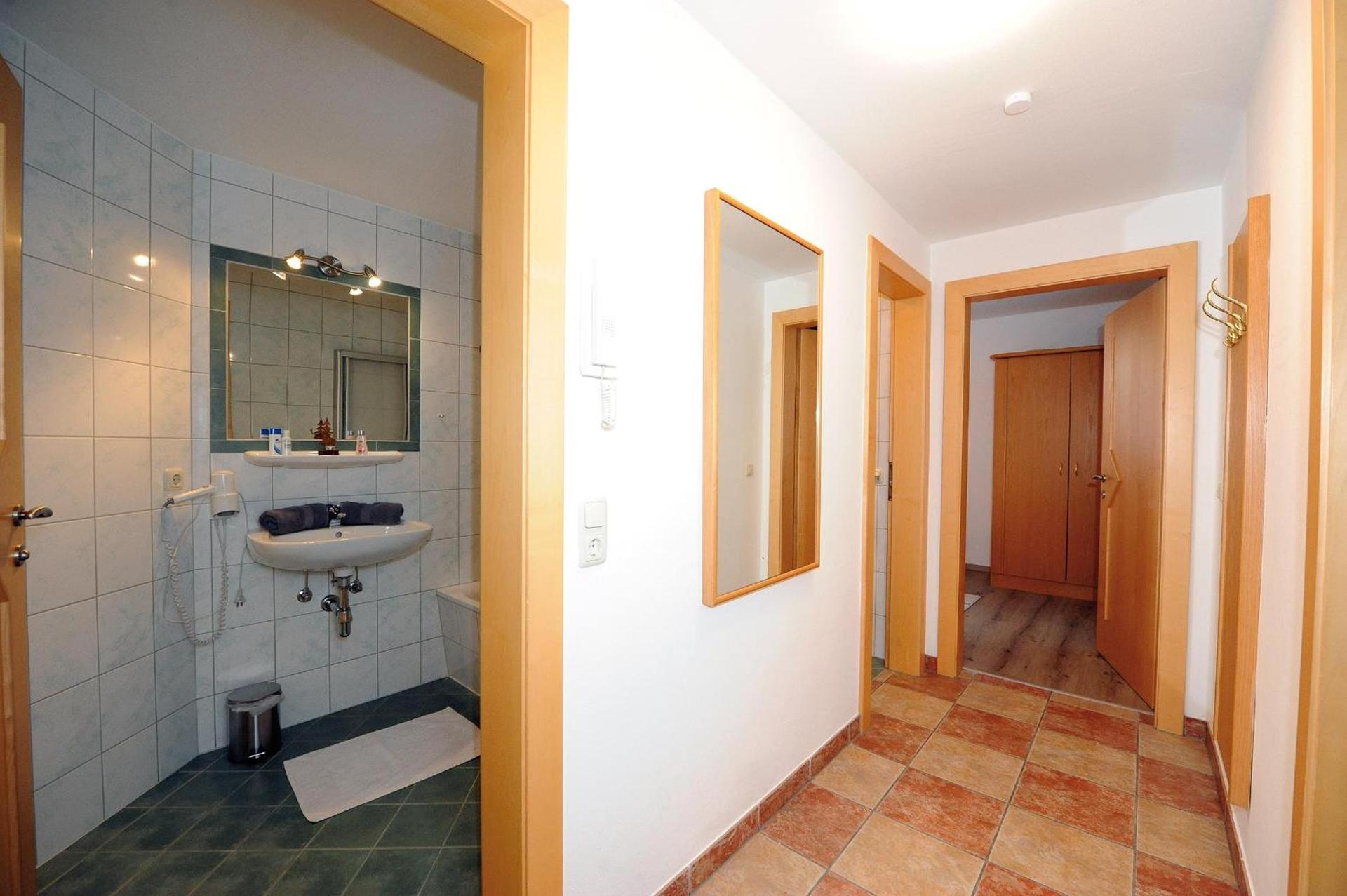 Apartment mit Badewanne - 8