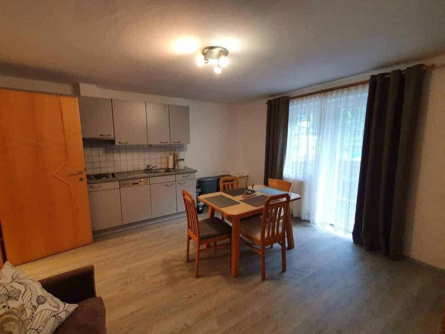 Apartment mit Badewanne - 6